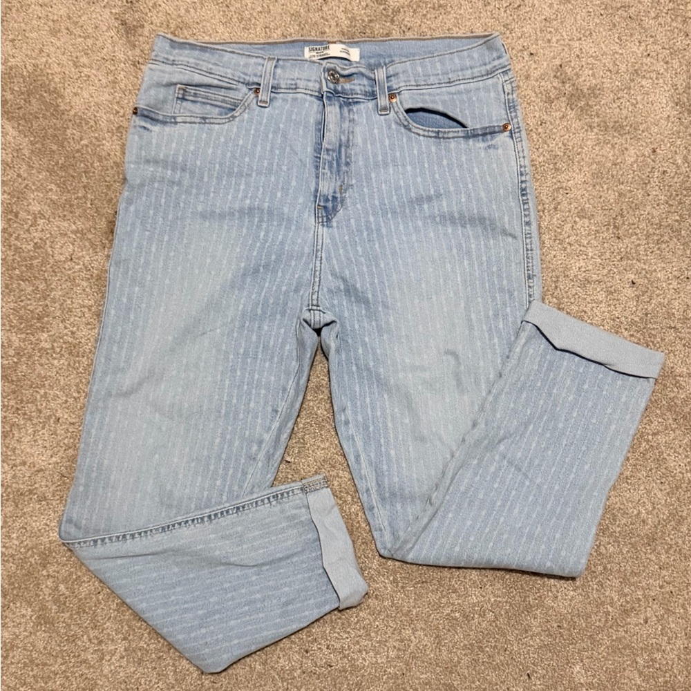 Signature by Levi Strauss Light Blue Women's Straight Leg Jeans
